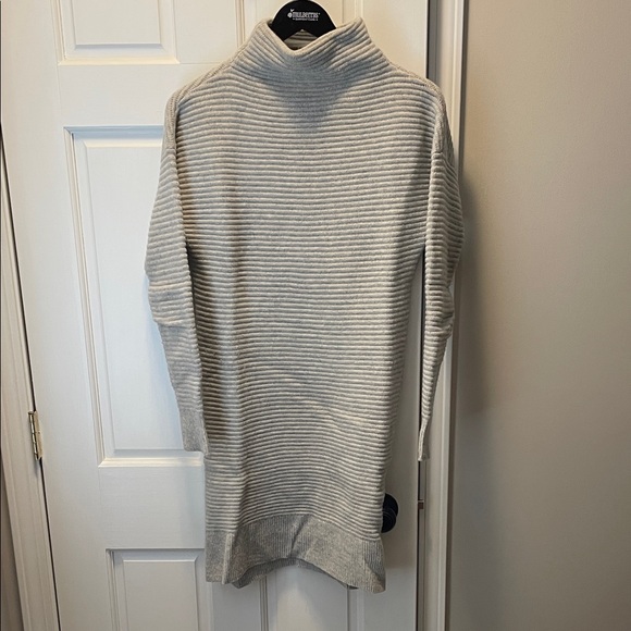 Madewell Skyscraper Turtleneck Sweater Dress - Picture 3 of 5